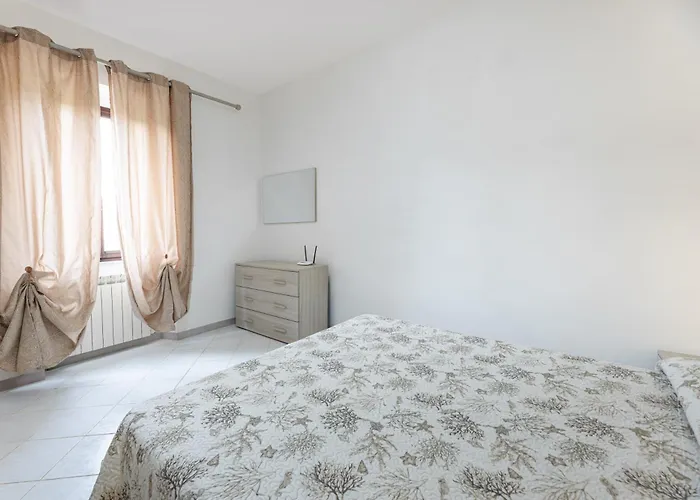 Casa Elisabetta - Goelba Lägenhet *